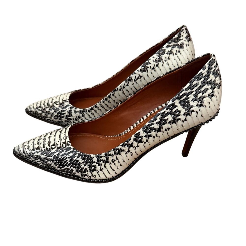 Coach Beadchain Pump Snakeskin Heels Size 5.5